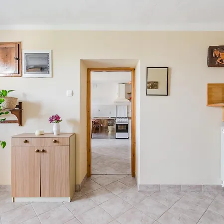 House Pod Ledinco *