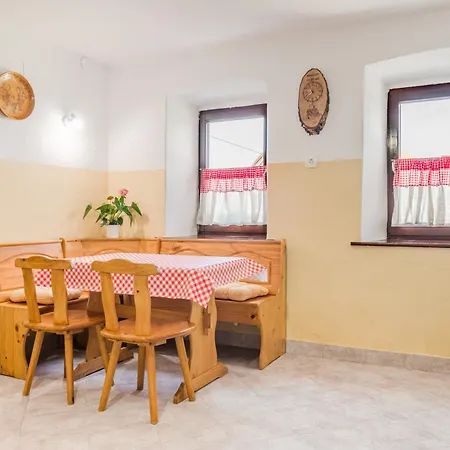 House Pod Ledinco *