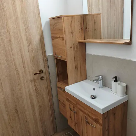Dom wakacyjny House Pod Ledinco